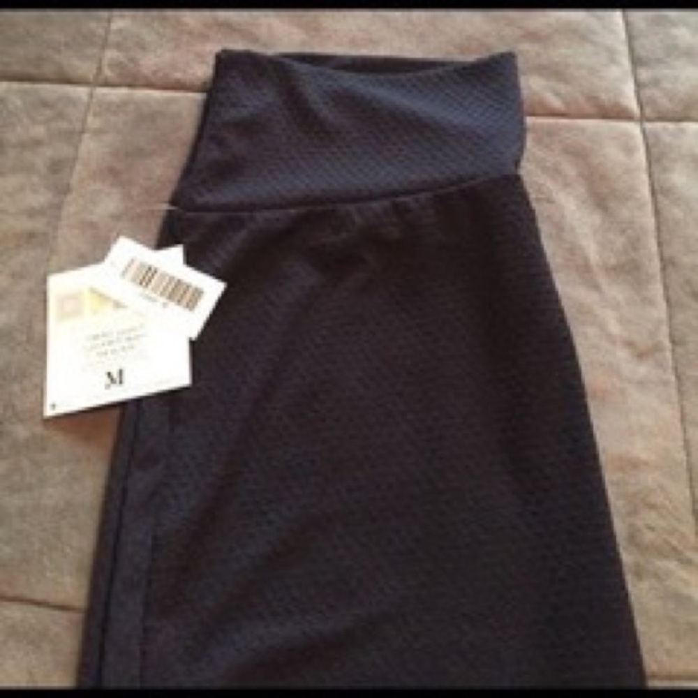 NWT- LulaRoe Cassie Pencil Skirt
